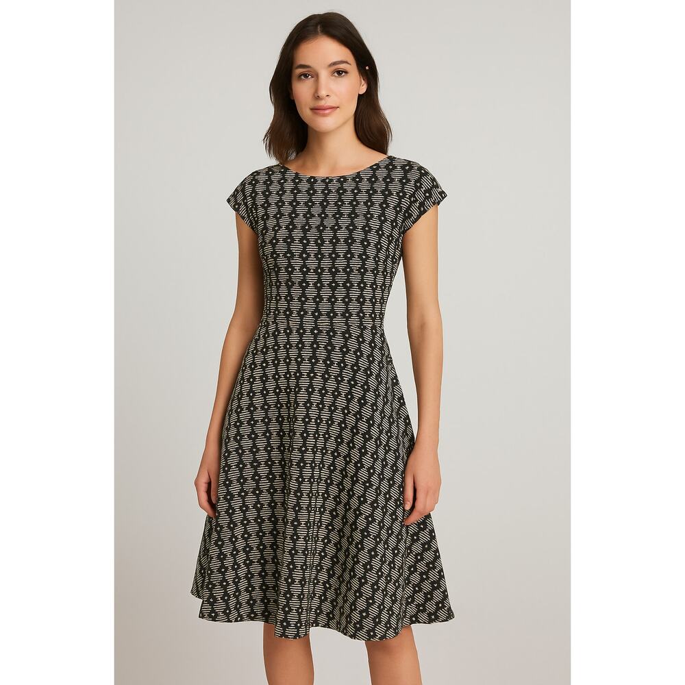 Maeve Dress Women 0 Black White Fit & Flare Textured Geometric Lined Back Zip